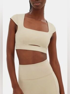 Girlfriend Collective Farrah Cap Sleeve Bra Top Tan/Cream, size M, like new!